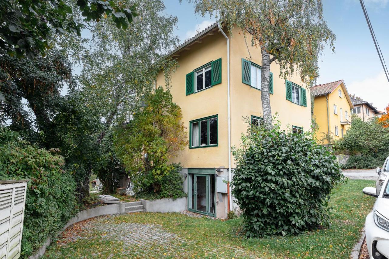 Fantastic 4 Bedroom Home In Bromma With Everything Стокгольм Екстер'єр фото