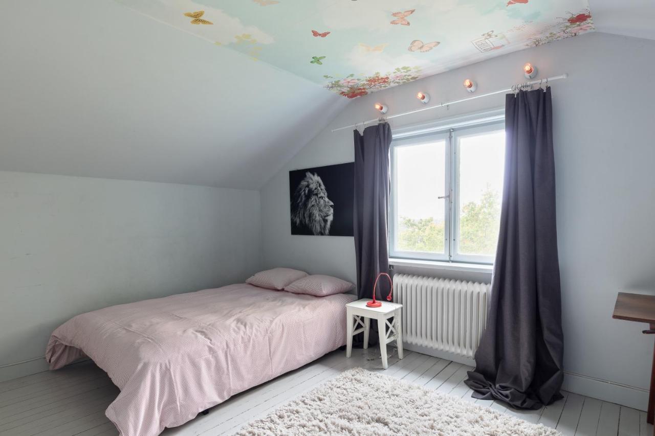 Fantastic 4 Bedroom Home In Bromma With Everything Стокгольм Екстер'єр фото